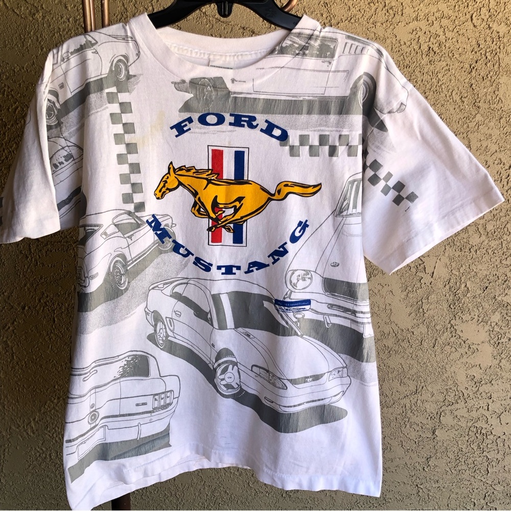 Vintage 80’s Ford Mustang Graphic Tee Size L